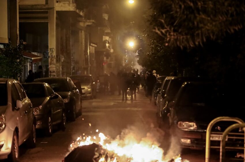  Οργή και διαδηλώσεις σε Αθήνα και Θεσσαλονίκη για τον 16χρονο τον οποίο πυροβόλησε αστυνομικός στο κεφάλι για 20 ευρώ