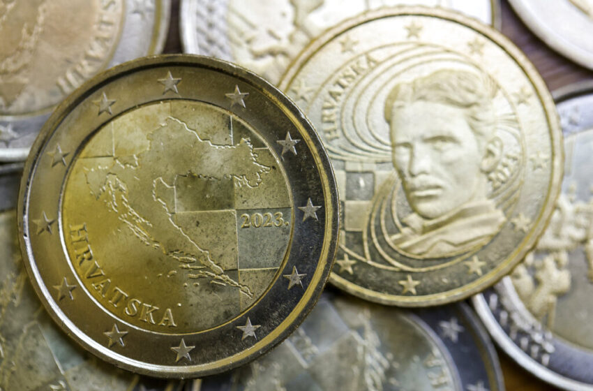  Η Κροατία υιοθετεί το ευρώ – Οι πολίτες ανησυχούν για την ακρίβεια