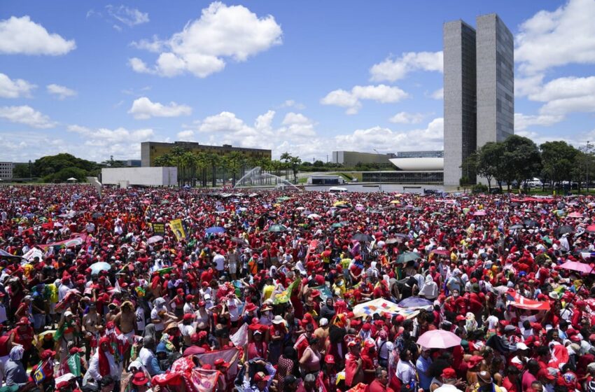  Η Βραζιλία γιορτάζει- Χιλιάδες στους δρόμους για την ορκωμοσία του Λούλα ντα Σίλβα
