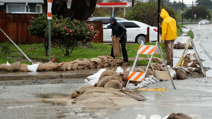  Καλιφόρνια: Κυκλώνας προκάλεσε νέες βροχοπτώσεις – 18 οι νεκροί