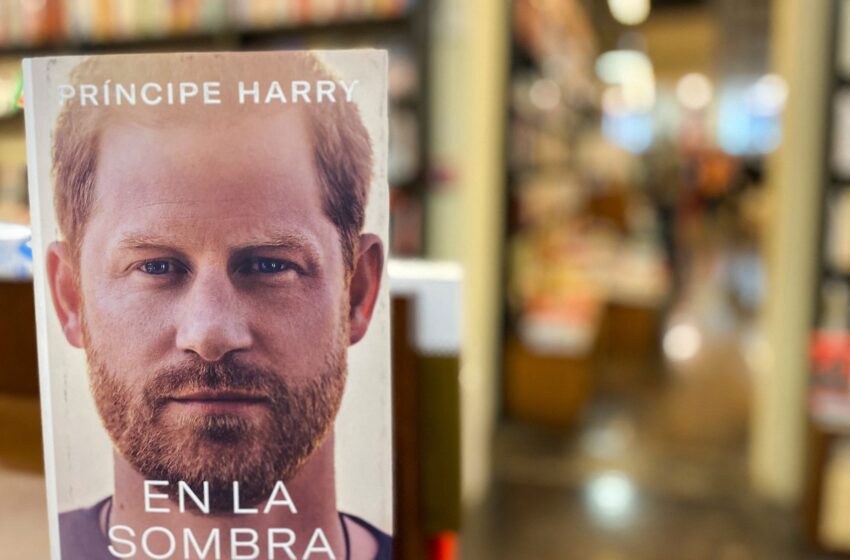  Ρεκόρ πωλήσεων για το βιβλίο του πρίγκιπα Χάρι – Πόσα πουλήθηκαν ήδη