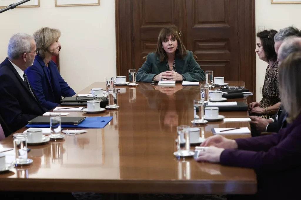 sakellaropoulou ypoklopes ntogiakos synantisi ekproswpoi dikaiosyni