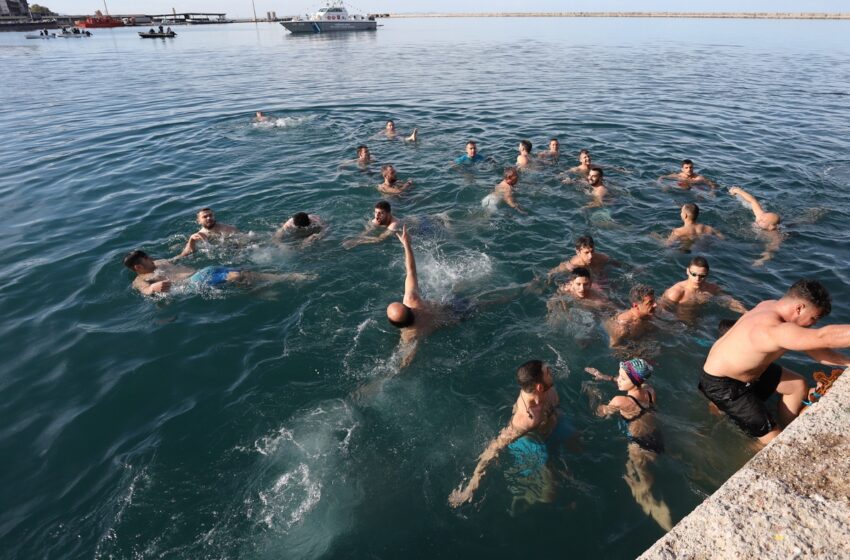  Θεοφάνεια με… 19αρια – Άλλα γιορτάζει η ανατολική Χριστιανική Θρησκεία άλλα η… Δύση – Γιατί ρίχνουμε τον σταυρό στα νερά