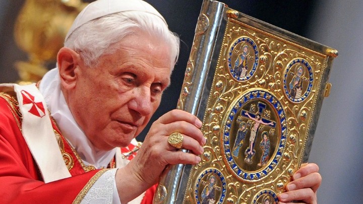  Βατικανό: Σε λαϊκό προσκύνημα η σορός του πάπα Βενέδικτου