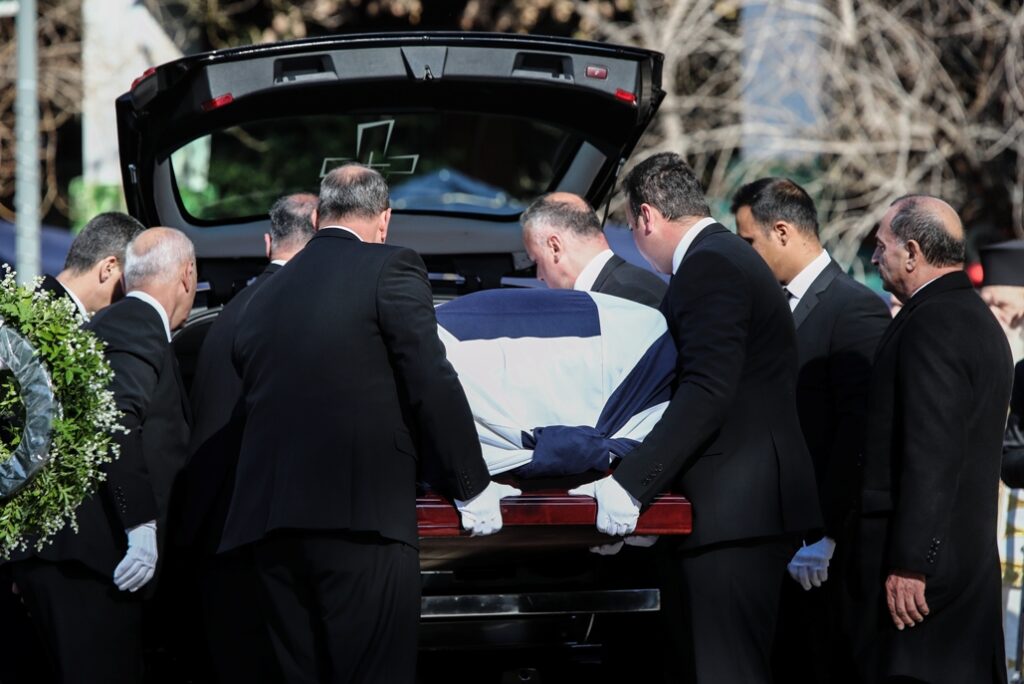 ΓΛΥΞΜΠΟΥΡΓΚ 5