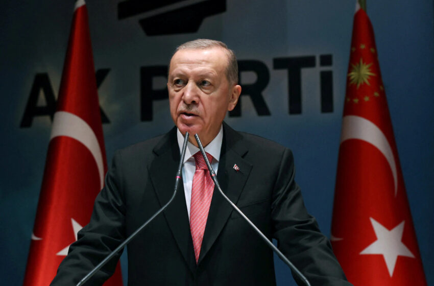  Ερντογάν: Είναι τελικά ή όχι συνταγματική η υποψηφιότητά του για τρίτη προεδρική θητεία;