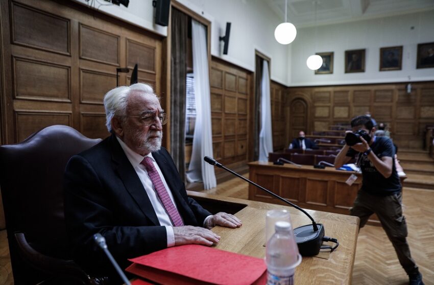  Κόντρα κυβέρνησης- ΣΥΡΙΖΑ για Καλογρίτσα – Η νέα συνέντευξη Διαμαντή-Επίθεση από Ν.Δ- Κουμουνδούρου: “Βρίσκονται σε πανικό”