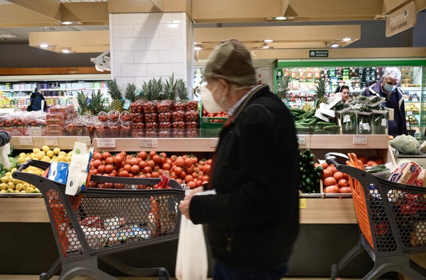  ΕΛΣΤΑΤ: Στο 7% ο πληθωρισμός τον Ιανουάριο, αλλά καλπάζουν στο 15,4% οι τιμές στα τρόφιμα