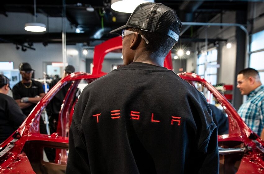  Tesla: Απέλυσε πάνω από 30 εργαζόμενους που επιχείρησαν να ιδρύσουν σωματείο