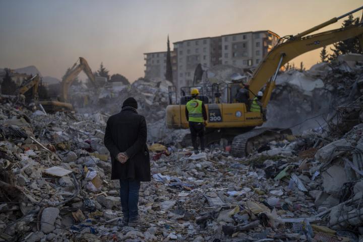  ΕΕ: Η αλληλεγγύη στην καταστροφή από τον σεισμό θα μπορούσε να ανοίξει νέο κεφάλαιο στις σχέσεις με την Τουρκία