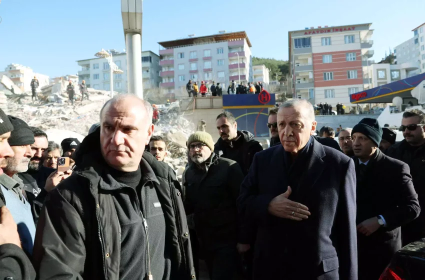  Ερντογάν: Υποστηρίζει ότι το κράτος λειτούργησε άψογα – “Τον Μάρτιο ξεκινά η κατασκευή 199.739 κτιρίων”