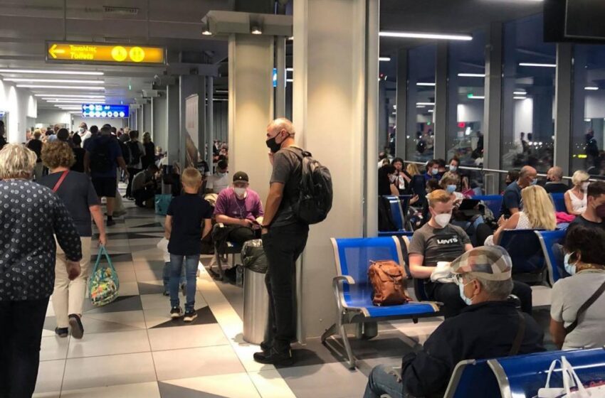  Ηράκλειο: Ακυρώσεις πτήσεων λόγω ισχυρών ανέμων – Εκατοντάδες επιβάτες εγκλωβισμένοι στο αεροδρόμιο