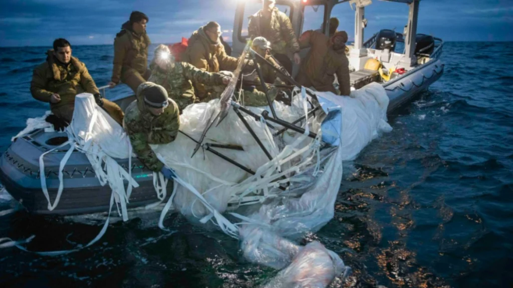 hpa ufo agnwstou tautotitas antikeimena