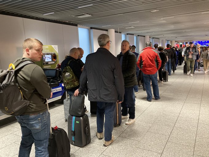  Lufthansa: Χάος στα αεροδρόμια με τις πτήσεις που ακυρώθηκαν – Κατέρρευσε το σύστημα