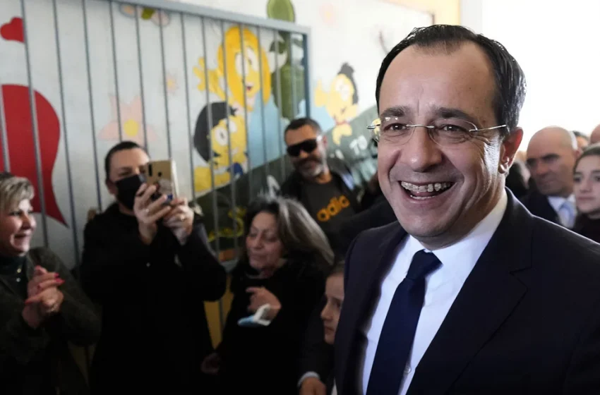  Κύπρος: Νέος πρόεδρος ο Νίκος Χριστοδουλίδης με 51,9% – Τον συνεχάρη και ο Μαυρογιάννης