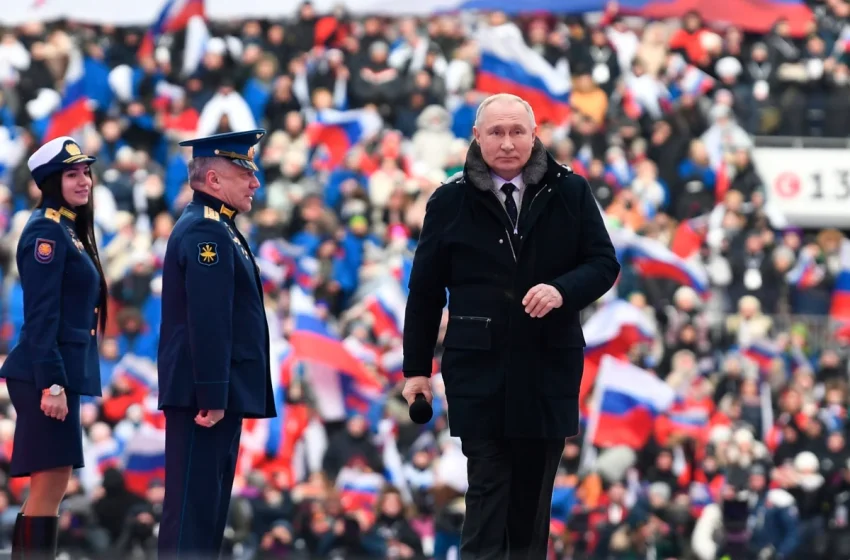  Το στημένο σόου του Πούτιν με “πληρωμένους” θεατές – Οι υποσχέσεις που έδωσε (vid)