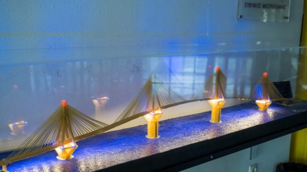 rio antirrio makaronia foitites