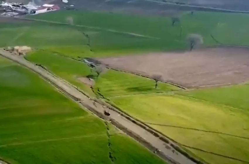  Τουρκία: Ο σεισμός έκανε ρήγμα 500 χιλιομέτρων – Έκοψε τη γη στα δυο