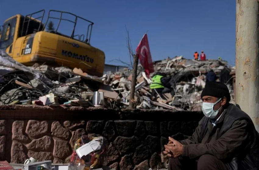  Τουρκία: Φόβοι και εκτιμήσεις για καταστροφικό σεισμό στην Κωνσταντινούπολη  – “Έως 7,4 Ρίχτερ, να προετοιμαστούν”