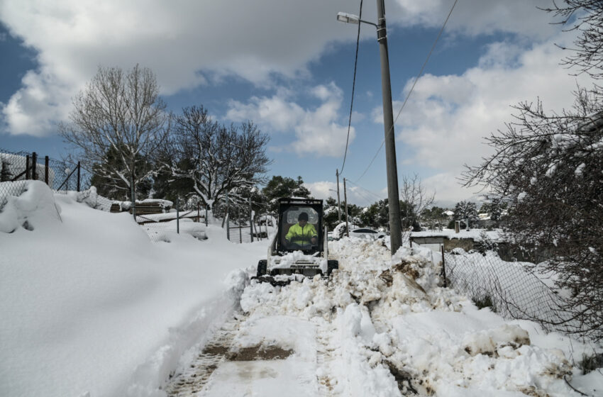  Κακοκαιρία: Επικαιροποίηση του έκτακτου δελτίου – Χιονοπτώσεις στην Αττική ως το απόγευμα