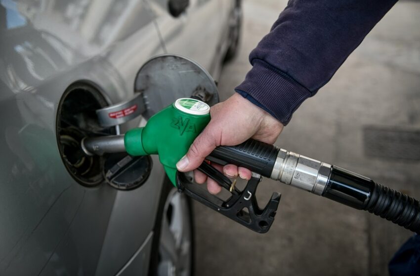  “Φωτιά” στα καύσιμα λόγω της κατάστασης στη μέση Ανατολή- “Πάνω από 2 ευρώ το Πάσχα”
