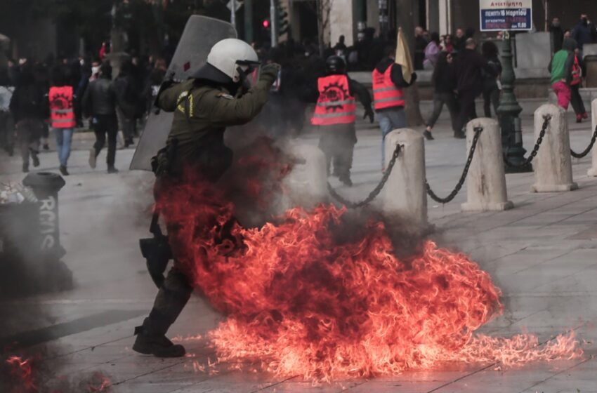  Ανακοίνωση ΕΛΑΣ: Πέντε τραυματίες αστυνομικοί από τα επεισόδια