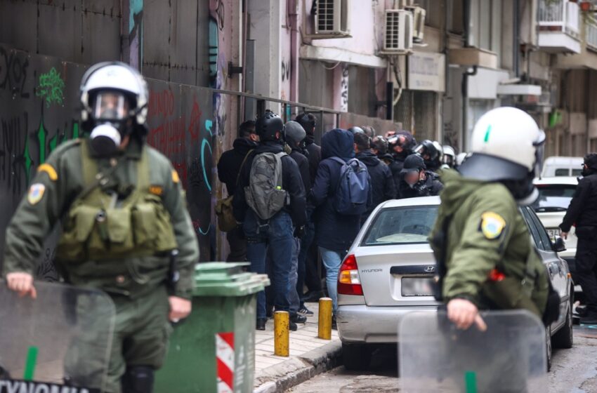  Θεσσαλονίκη: Επεισόδια μεταξύ ΜΑΤ και αντιεξουσιαστών