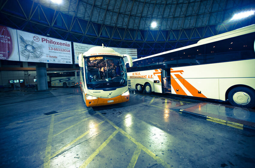  Αναστάτωση σε λεωφορείο ΚΤΕΛ στη Θεσσαλονίκη – Οι επιβάτες έσπασαν τα τζάμια για να βγουν
