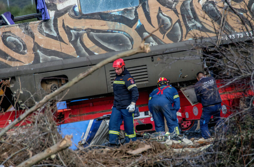  Τέμπη: Μυστήριο με τα εγκαύματα πυροσβεστών – Νέα σενάρια για το φορτίο της εμπορικής αμαξοστοιχίας