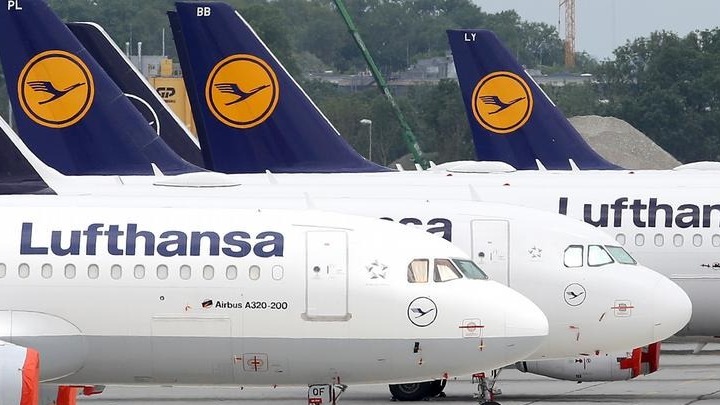  Σαντορίνη: Πτήση-θρίλερ για αεροσκάφος της Lufthansa – Το σήκωσε την ώρα που προσγειωνόταν (vid)