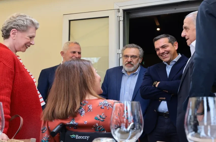  Γεύμα με θέα την Ακρόπολη παρέθεσε ο Αλέξης Τσίπρας στους υποψήφιους Επικρατείας (εικόνες)