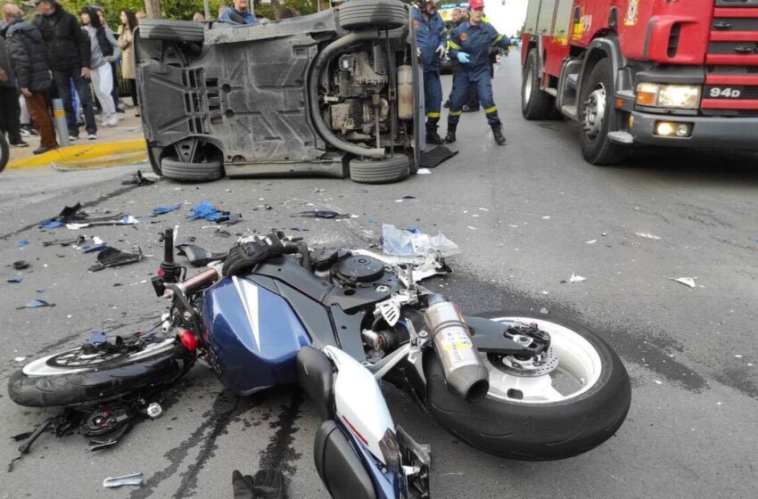  Άλιμος: Τροχαίο με νεκρό οδηγό μηχανής που καρφώθηκε σε αυτοκίνητο
