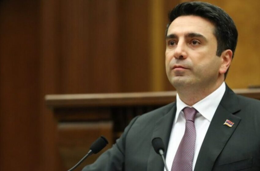  Αρμενία: Ο πρόεδρος της βουλής έφτυσε πολίτη που τον είπε προδότη