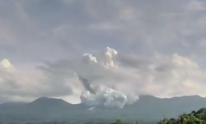  Εξερράγη το ηφαίστειο Ρινκόν ντε λα Βιέχα στη Κόστα Ρίκα (vid)