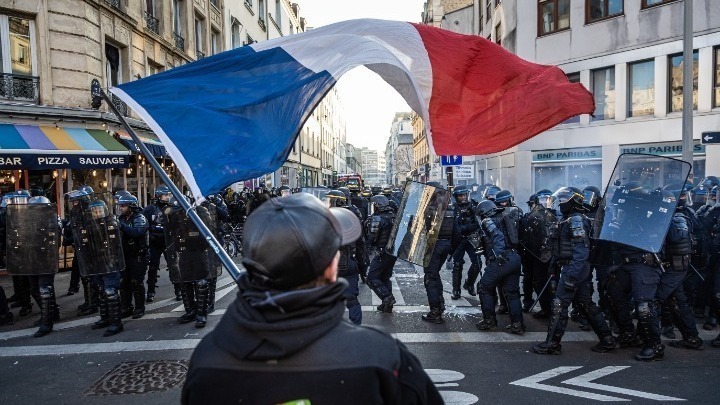  Γαλλία: Νέα πανεθνική κινητοποίηση  για το συνταξιοδοτικό του Μακρόν – Στους δρόμους και πάλι συνδικάτα και εργαζόμενοι