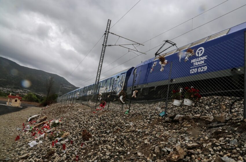  Τέμπη: Πόσα εισιτήρια κόπηκαν για το πρώτο δρομολόγιο του τρένου Αθήνα-Θεσσαλονίκη μετά την τραγωδία – Κόντρα Γεραπετρίτη με Παππά