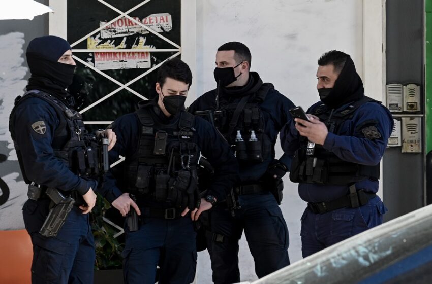  Έφοδος της αστυνομίας στο θέατρο Ολύμπια – ‘Εγιναν συλλήψεις