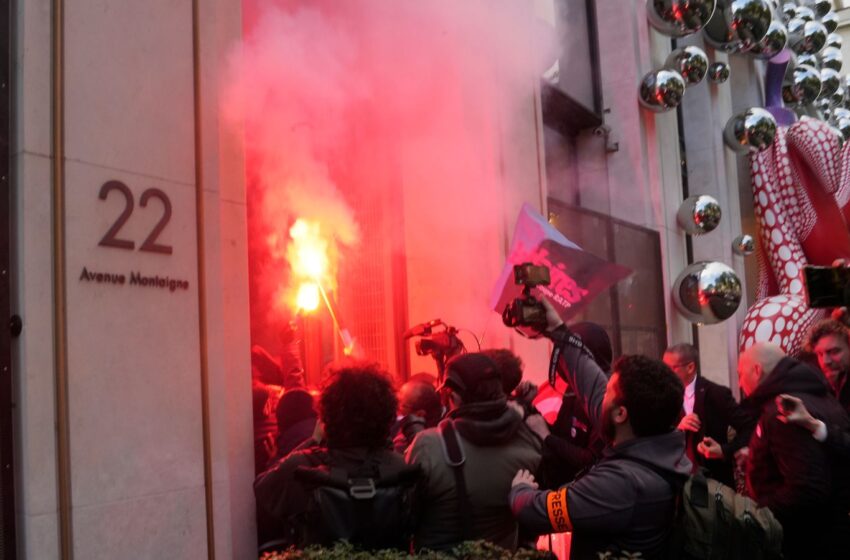  Γαλλία: Συνεχίζονται οι βίαιες συγκρούσεις σε όλη την χώρα – Διαδηλωτές εισέβαλαν στο κατάστημα της Louis Vuitton (vid)