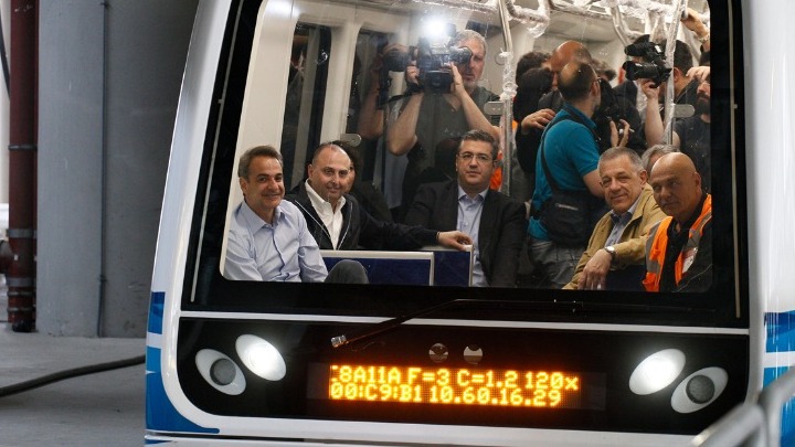  Μητσοτάκης: Στο δοκιμαστικό δρομολόγιο του Μετρό Θεσσαλονίκης – “Φύγαμε από την απάτη με τους μουσαμάδες”