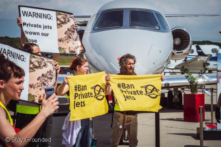  Ακτιβιστές για το κλίμα διέκοψαν την αεροπορική κυκλοφορία στη Γενεύη