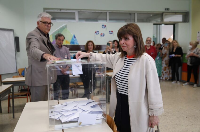 Ψήφισε η ΠτΔ Κατερίνα Σακελλαροπούλου