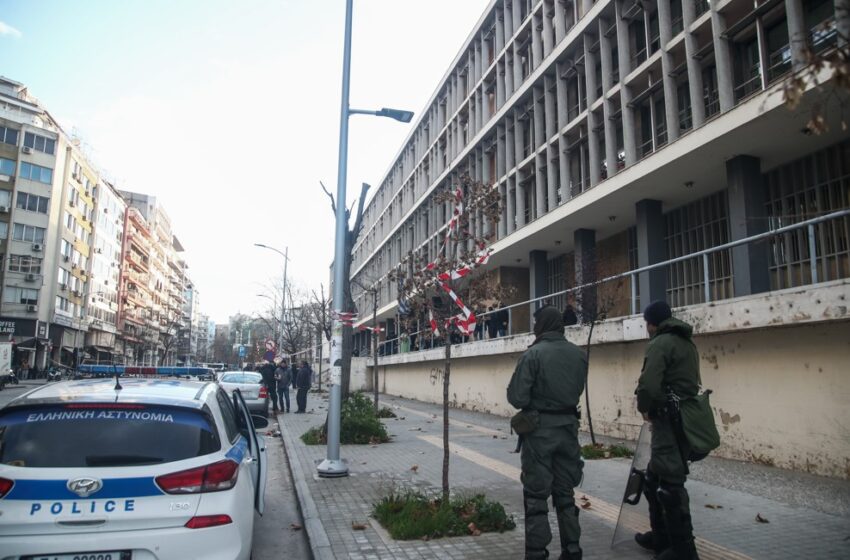  Θεσσαλονίκη: Για ανθρωποκτονία με ενδεχόμενο δόλο κατηγορούνται τα δύο αδέλφια που σκότωσαν ιδιοκτήτη γραφείου τελετών