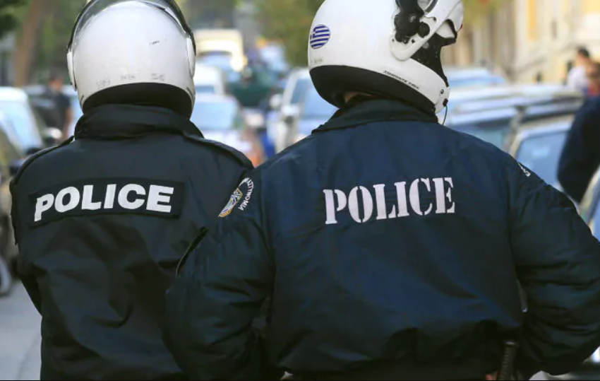  Συνελήφθησαν 17 μέλη συμμορίας οι οποίοι παρίσταναν υπαλλήλους της ΔΕΗ και λήστευαν ηλικιωμένους