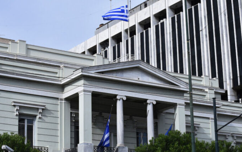  ΥΠΕΞ: Οδηγίες στους Έλληνες που βρίσκονται στη Ρωσία – “Αποφύγετε τις περιττές μετακινήσεις”