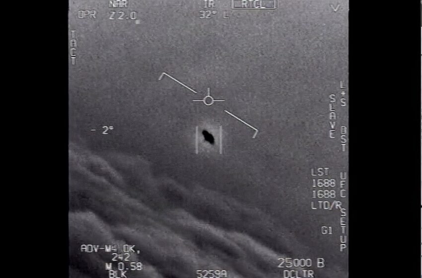  Αποκαλύψεις για UFO: Πληροφοριοδότης ισχυρίζεται ότι οι ΗΠΑ έχουν άθικτα εξωγήινα οχήματα