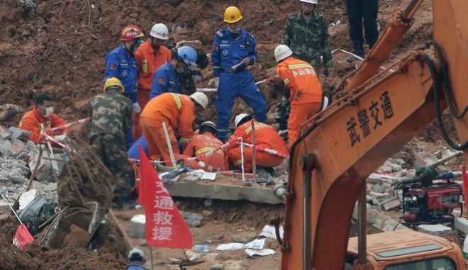  Κίνα: 14 νεκροί και πέντε αγνοούμενοι από κατολίσθηση