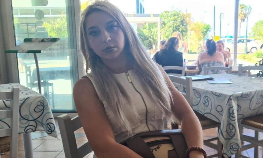 kos exafanisi 27xroni poloni