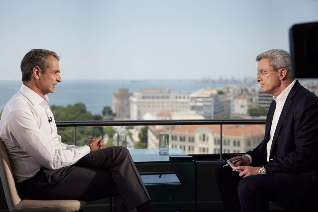 mitsotakis xatzinikolaou synenteuksi