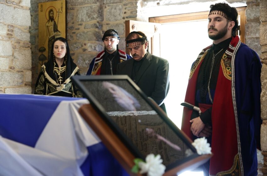  Γιάννης Μαρκόπουλος: Σε λαϊκό προσκύνημα η σορός του – Το απόγευμα η κηδεία του