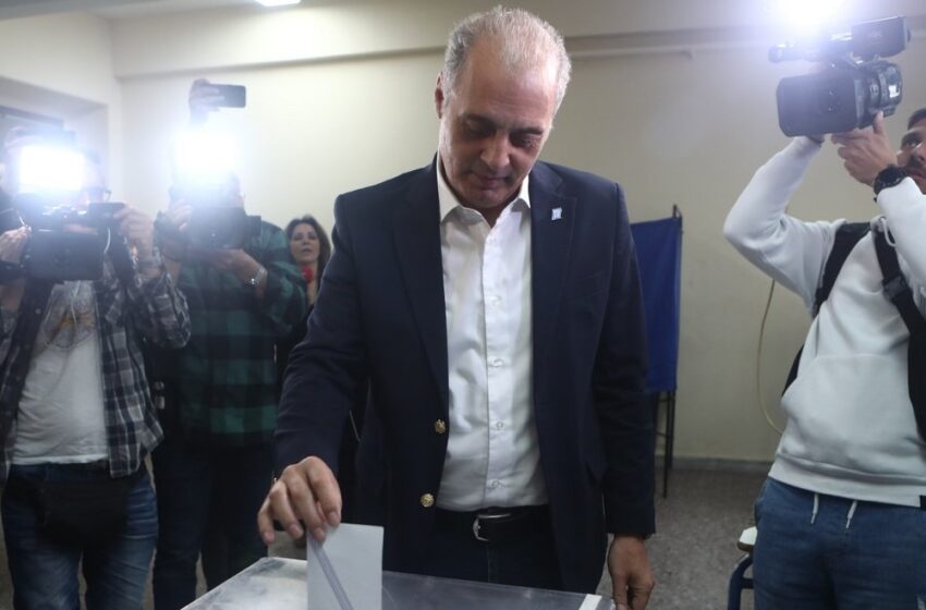  Βελόπουλος: “Η μοναδική λύση είναι η Ελληνική Λύση” – Στο Ελευθέριο – Κορδελιό ψήφισε ο πρόεδρος του κόμματος